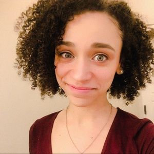 Meet your Posher, Alyssa